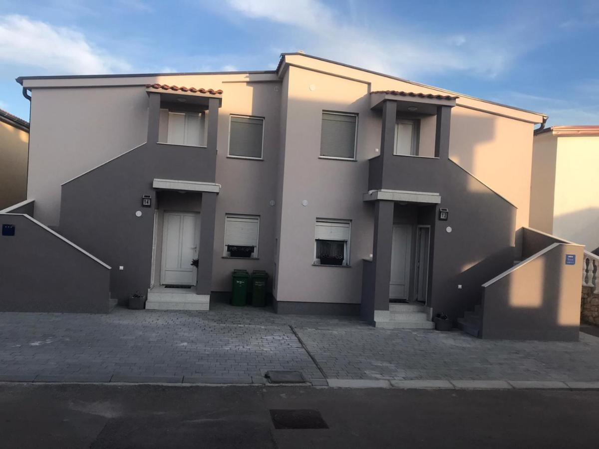 Apartman Petra 1 Vir Exterior photo